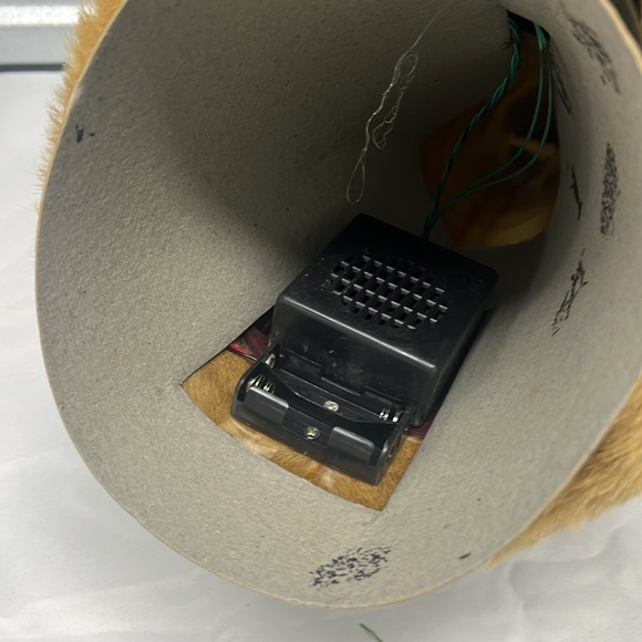 Anglican Father Christmas Figure - Picture 7 of 7